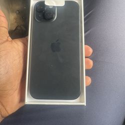 iPhone 15 Black