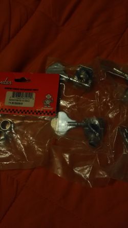Fender machine heads and bushings