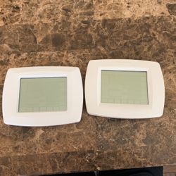 7-Day Programmable Thermostat with Touchscreen Display (Honeywell)