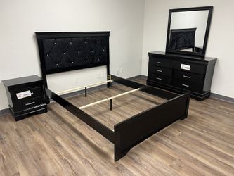 Queen Size Bedroom Set 