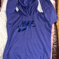 Very nice women Nike sweater size (L) only $25