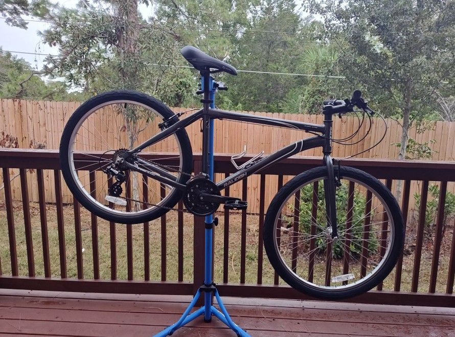 Raleigh Talus Hybrid Commuter Bike Street Bicycle 26" Aluminum Large 3x7 Speed Shimano New Parts