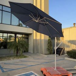 New In Box 10 Foot Diameter Outdoor Patio Offset Cantilever Deck Umbrella With Cross Stand Require Counter Weight 