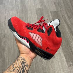 Jordan 5 Toro