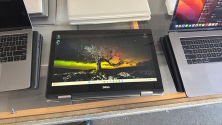 Dell Inspiron 15 inch touchscreen  16GB  RAM 512GB SSD Core i7 windows 11