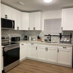 Kitchen Appliances (knives, Ninja Blender, Toaster Oven)