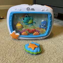Little Einstein crib aquarium