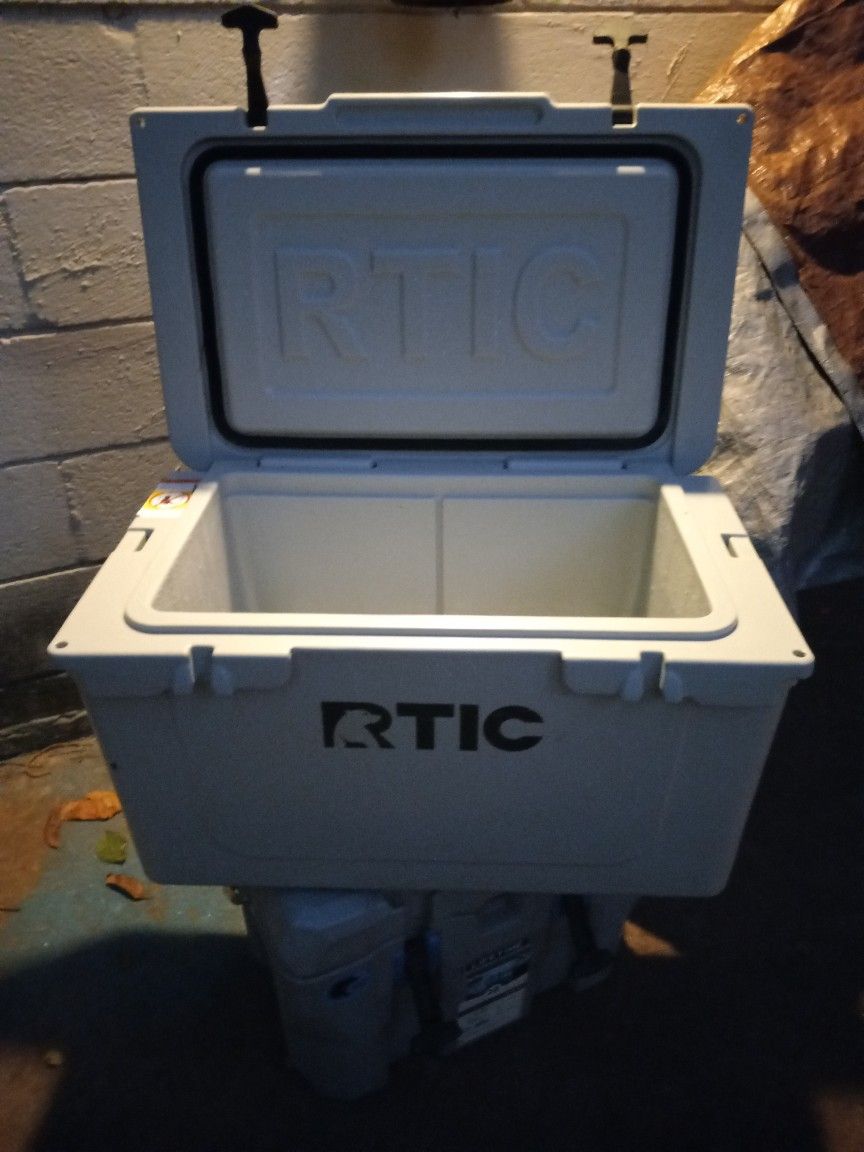 Rtic  45 White Cooler