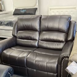 New Loveseat 2 Seater Dark Brown Or Black Recliners Was $999 Now $500 