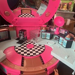 LOL Surprise Hair Salon Play set 
