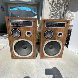Vintage/Retro Speakers