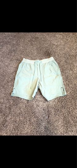 Lululemon Men Shorts Medium