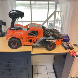 Traxxas UDR trophy truck