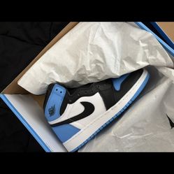 Jordan 1 UNC toe