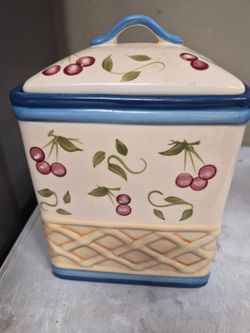 Glass cookie jar