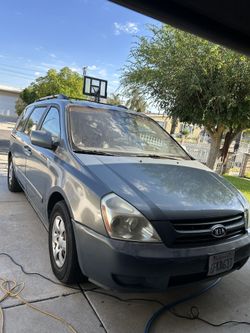 2008 Kia Sedona 