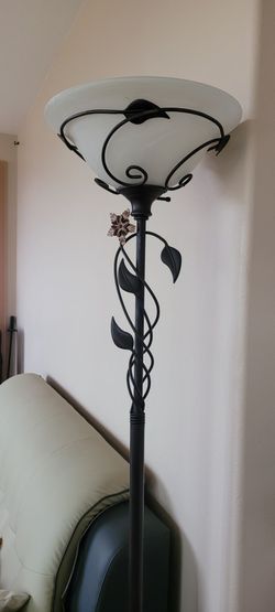 Floor lamp