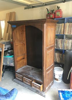 Hutch/ Armoire / Tv stand