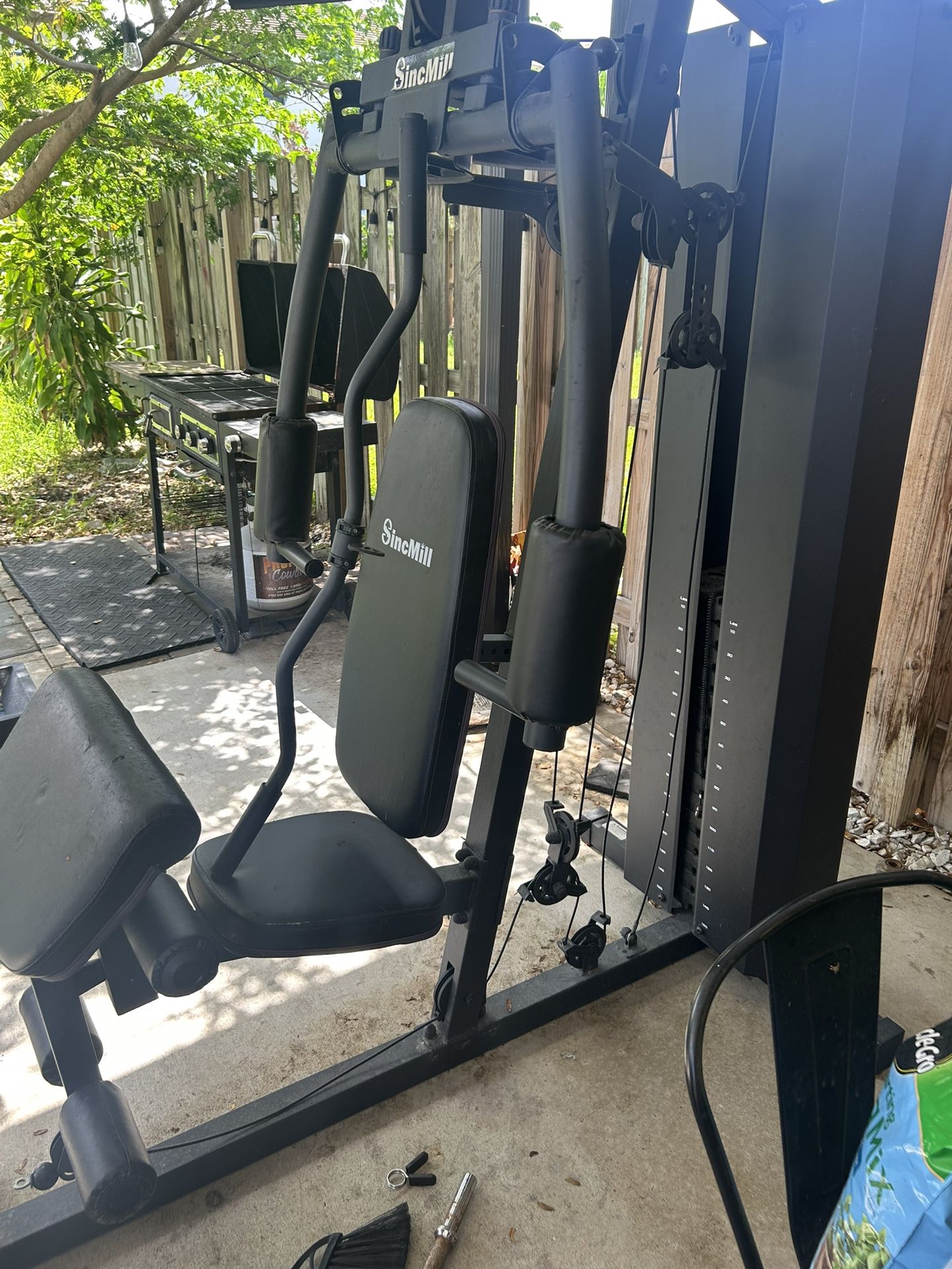 Adjustable Weight Training Machine