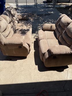 Sofa and loveseat recliners