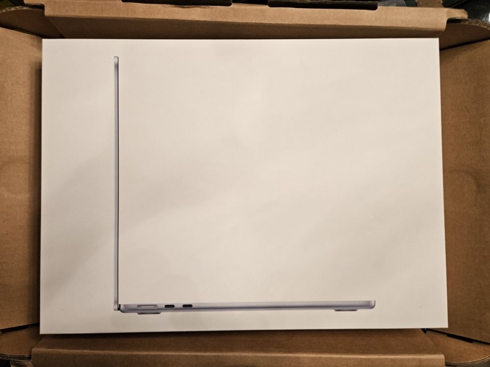 MacBook Air M4 Sky Blue