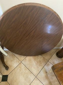 Table /3 chairs