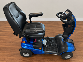 Mobility Scooter Nearly NEW - Electric Power Scooter - used for 2 months only - $950 OBO