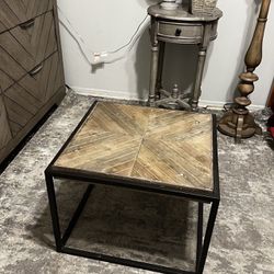 COFFEE TABLE/SIDE TABLE