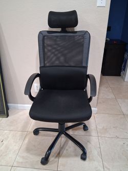 Black office chair