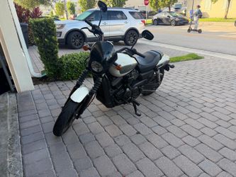 Harley-Davidson Street 750