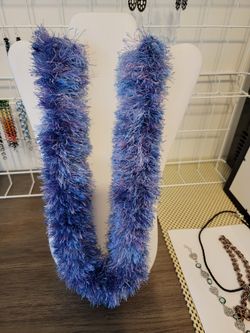 Soft Eyelash Lei