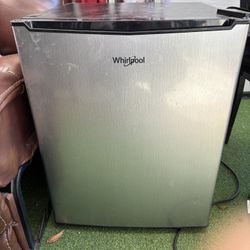Whirlpool Mini Fridge 