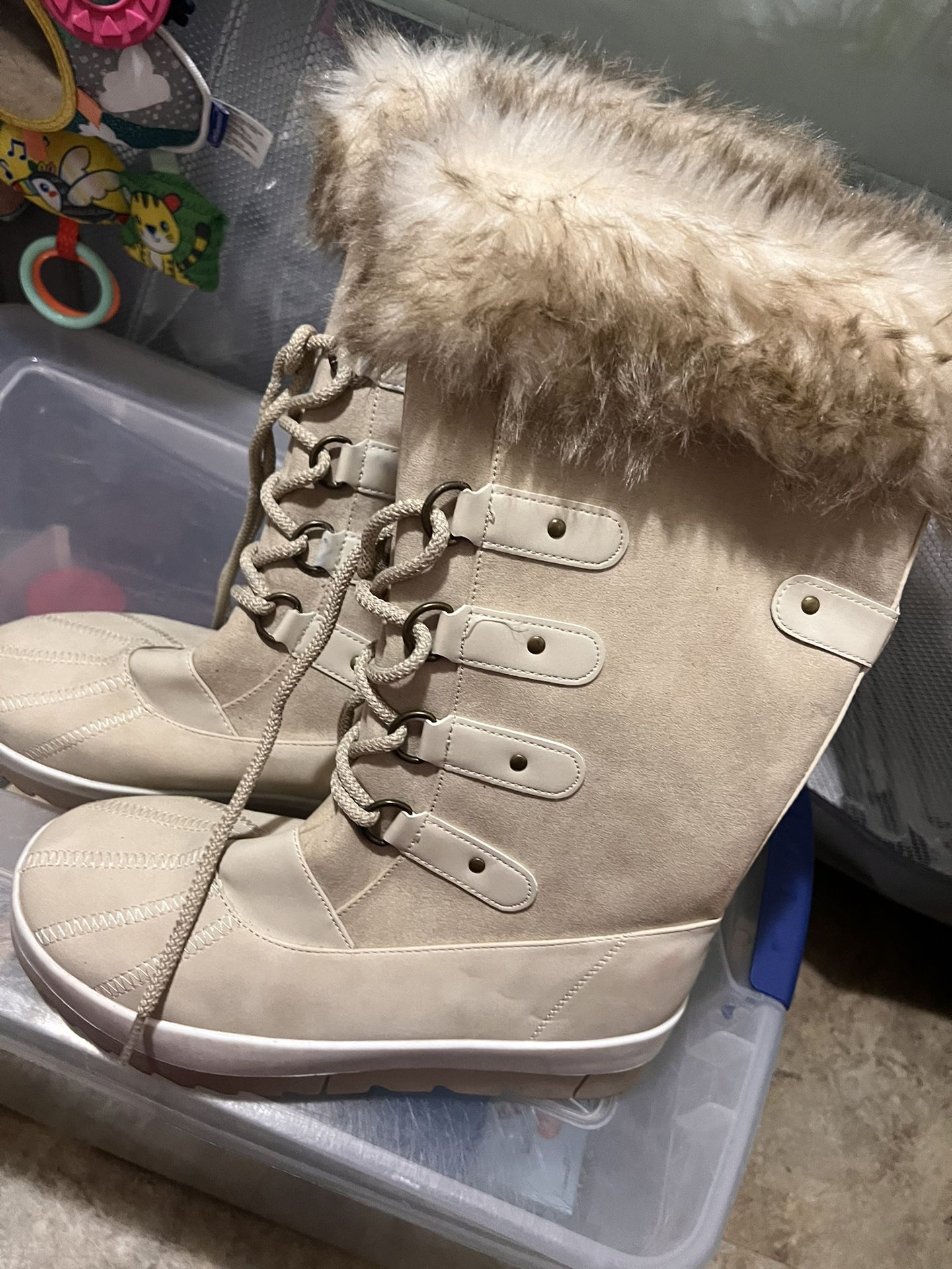 Light brown snow boots