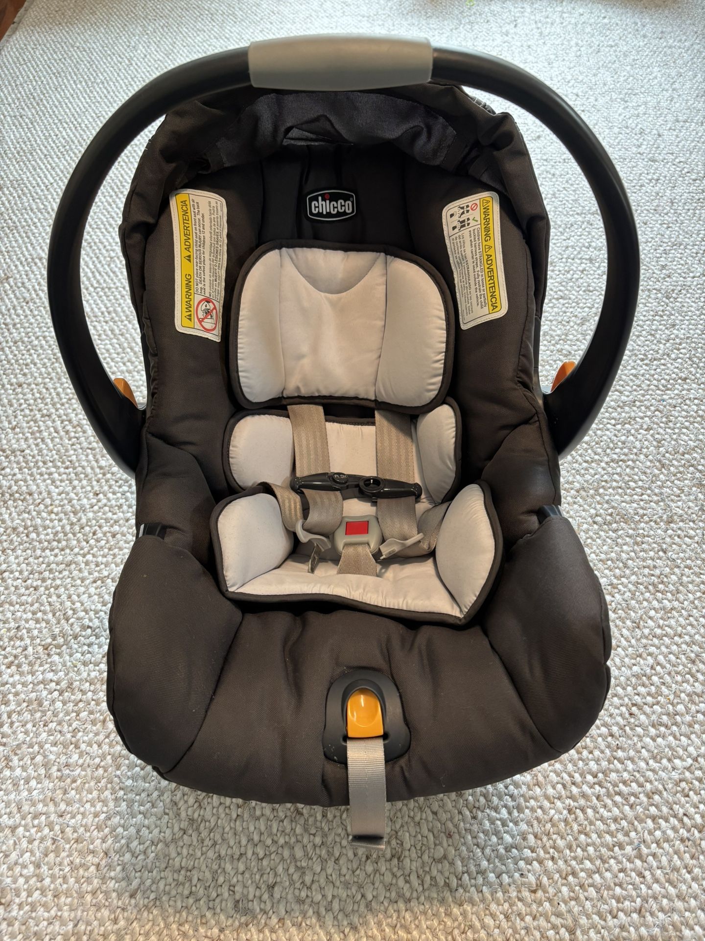 Chicco KeyFit Infant Car Seat and Caddy