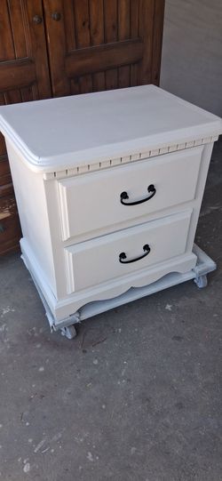 Night Stand (26"/27"/18")