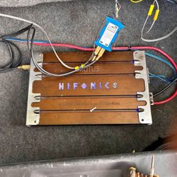 HIFONICS Dclass amp 2000 watt