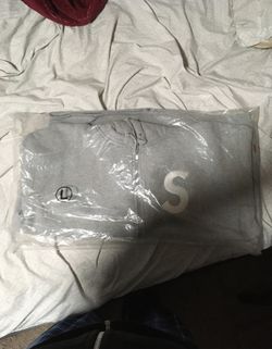Supreme Hoodie