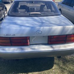 1990 Lexus LS 400