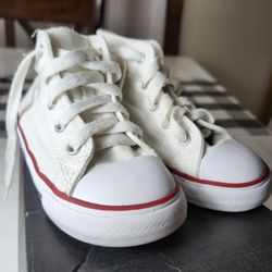White Converse Kids Sneakers (Infant Size 9) – Back-to-School Ready!