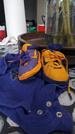 Kobe 7s yin and yang