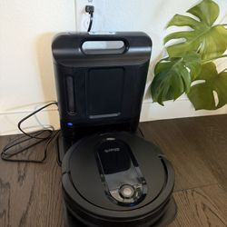 Shark robotic vacuum cleaner RV1101ARUS