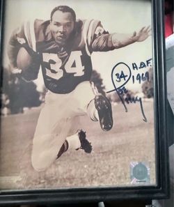 Leroy Kelly Signed Cleveland Browns HOF Photo
