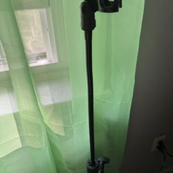 Almost New Microphone Stand (SPA/ENG) 