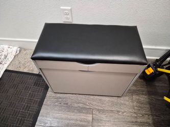 Entryway Shoe Storage Bench / Ottoman