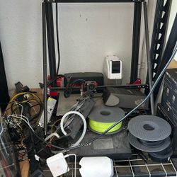 Creality CR 10 MAX 3D Printer 450 x 450 x 470 mm Large Build Volume with Stability Triangle Frame, Auto-Leveling, Resume Printing, Extruder Dual Gears