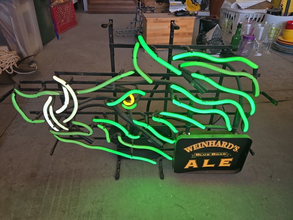 Neon Beer Sign 