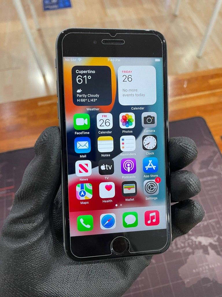 Apple iPhone 6S 32GB UNLOCKED!!