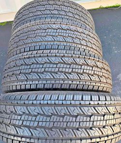 255/70/17 General Selling a set of 4 tires in excellent condition 🫡