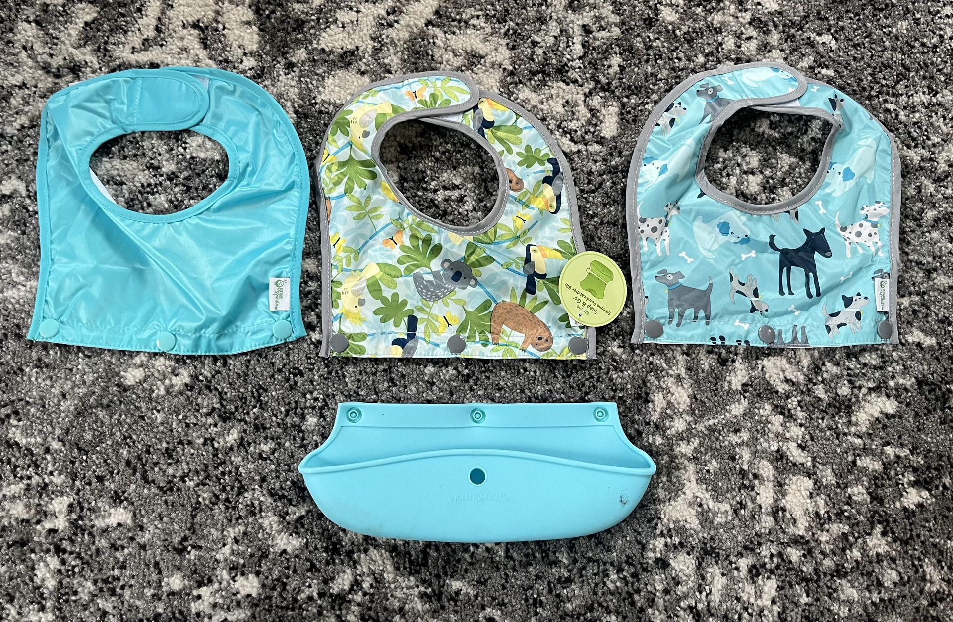 Waterproof Tops for Snap + Go Silicone Food-catcher Bib (3 pack) for Sale  in Las Vegas, NV - OfferUp