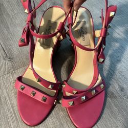 Valentino Garavani  WEDGE SANDAL size 37.5